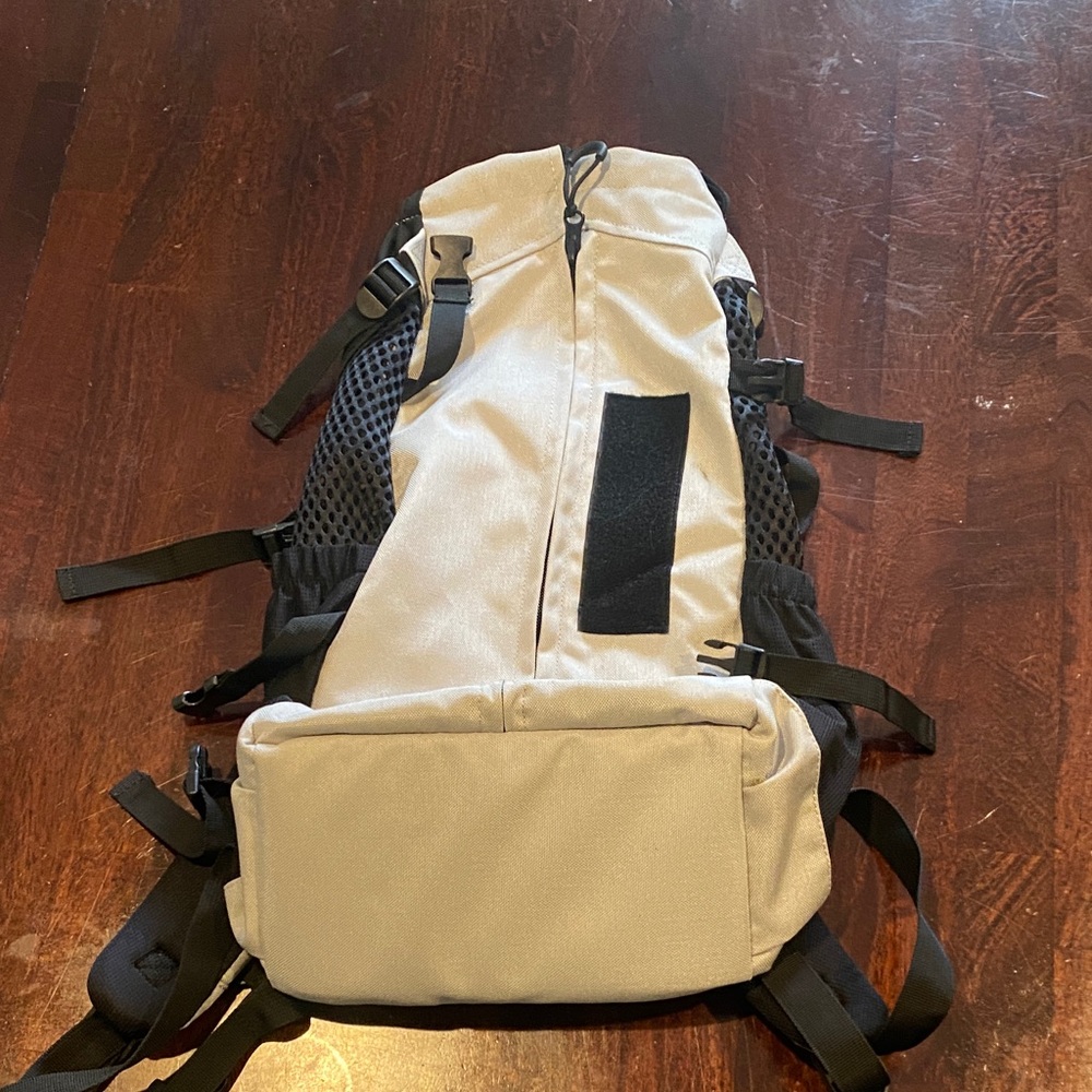 K9 Sport sack Dog Backpack, Medium size dog, like new